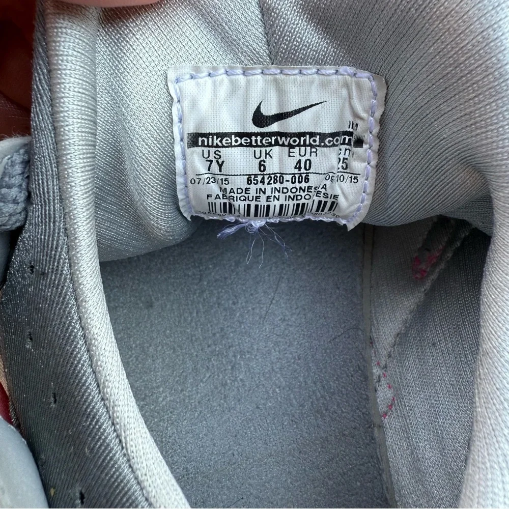 Nike Air Huarache Sneakers Size 7Y